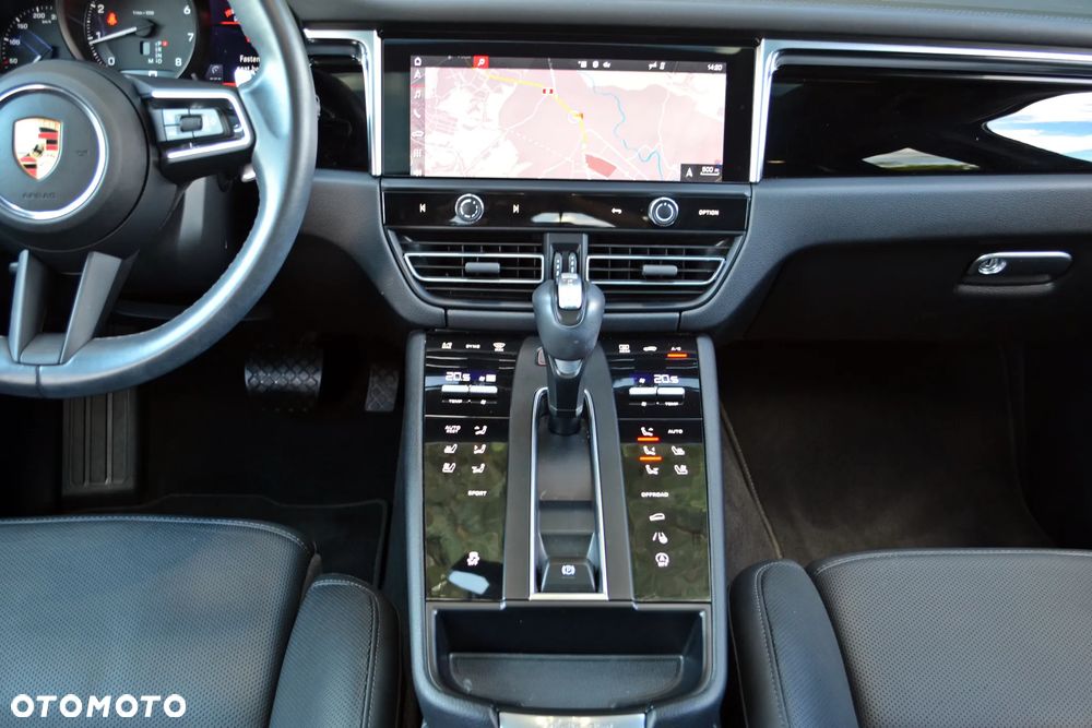Porsche Macan - 29