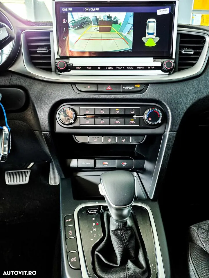 Kia Ceed SW 1.5 T-GDI 7DCT Best - 6