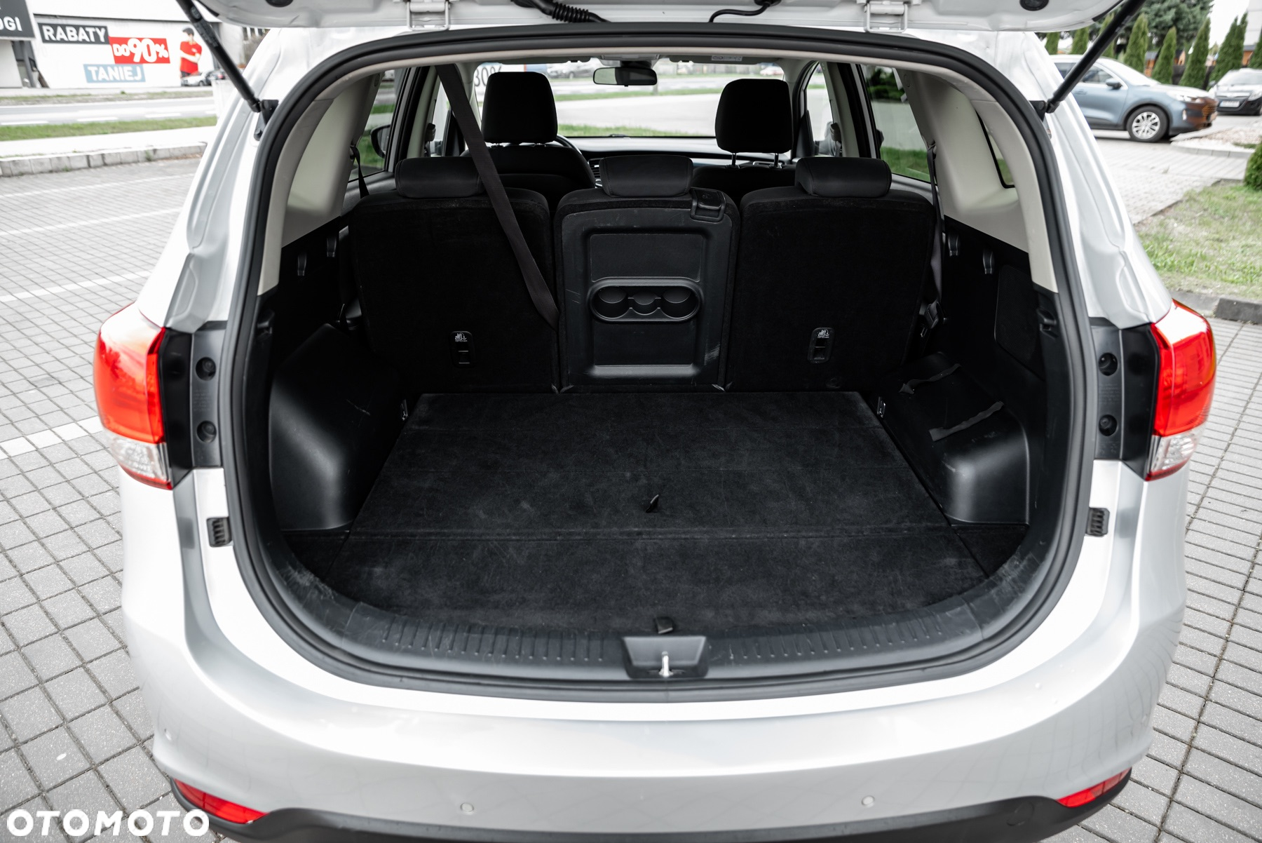 Kia Carens 1.7 CRDi L - 19