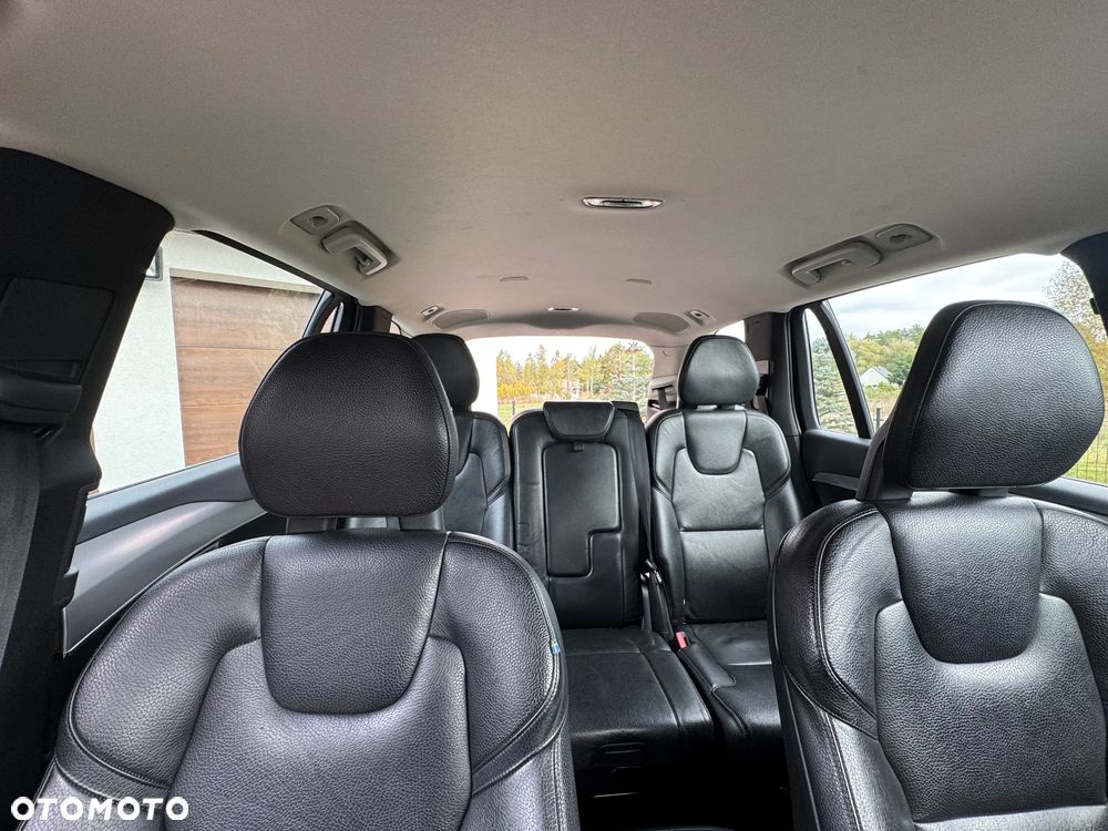 Volvo XC 90 D5 AWD Momentum 7os - 10