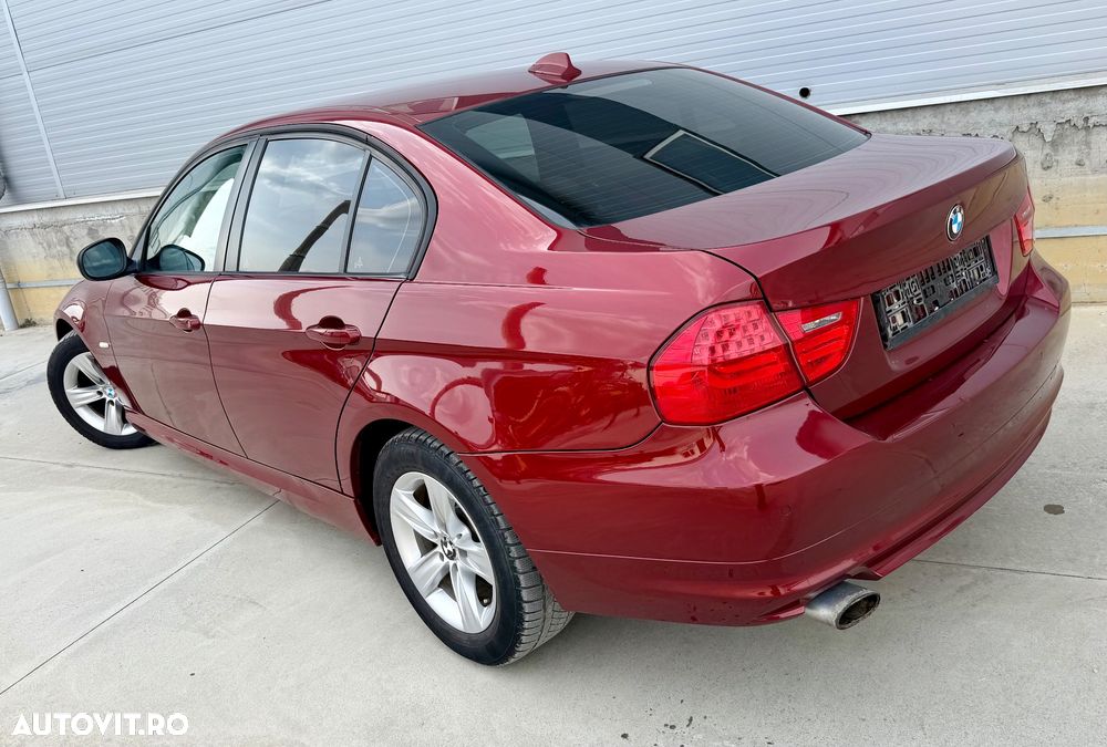 BMW Seria 3 320d DPF Blue Performance Edition Sport - 17