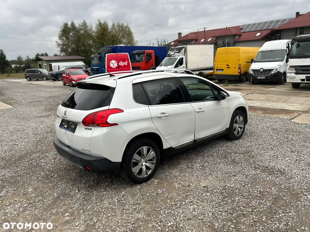 Peugeot 2008 - 6