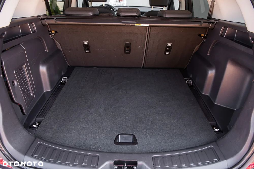 Land Rover Discovery Sport - 29