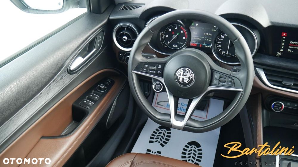 Alfa Romeo Stelvio - 9