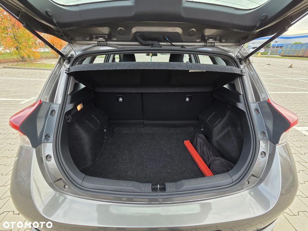 Toyota Auris - 13