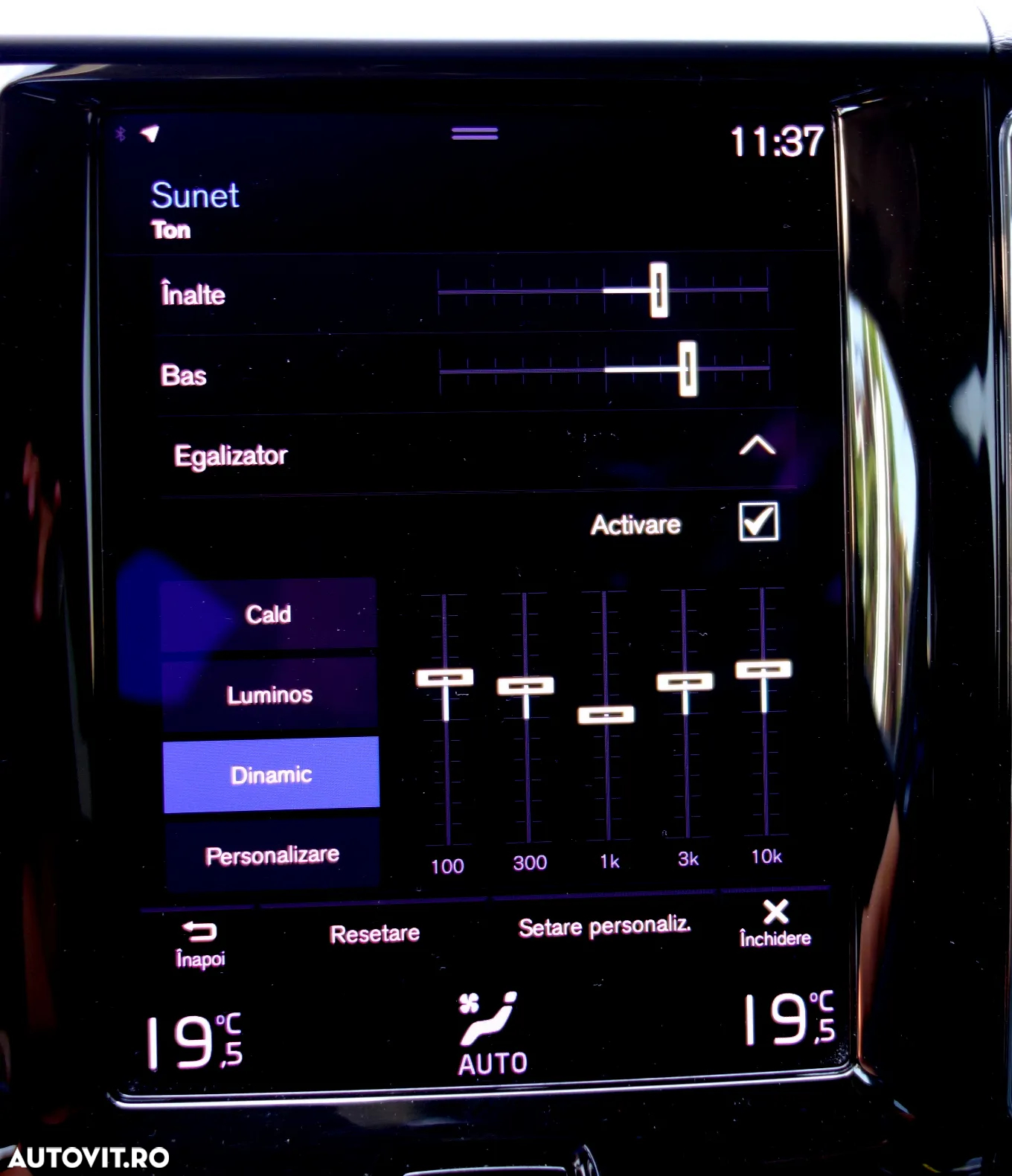 Volvo XC 60 B4 MHEV AT8 FWD Momentum - 22