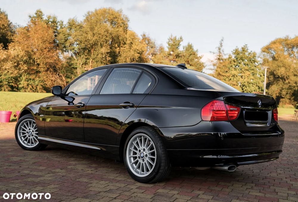 BMW Seria 3 318i - 10