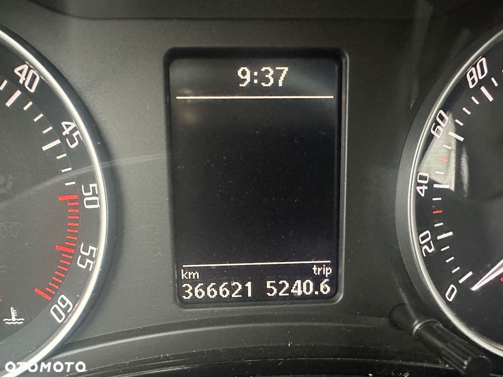 Skoda Octavia 1.6 TDI Ambition DSG - 8