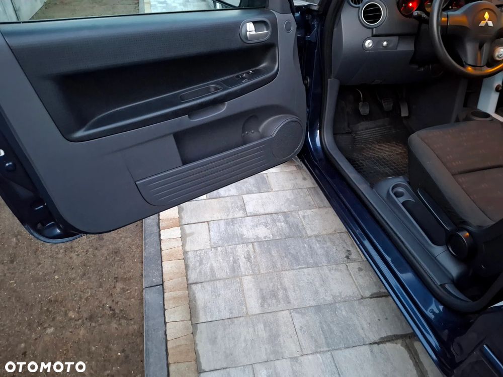 Mitsubishi Colt - 9