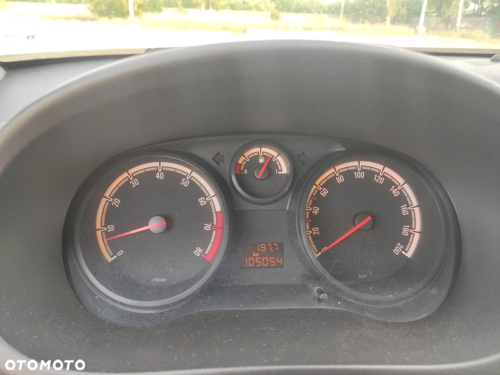 Opel Corsa - 12