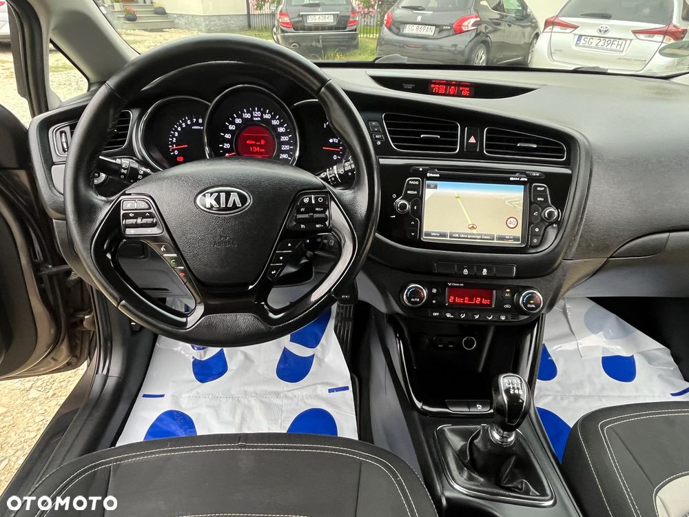 Kia Ceed 1.6 GDI ISG Spirit - 15