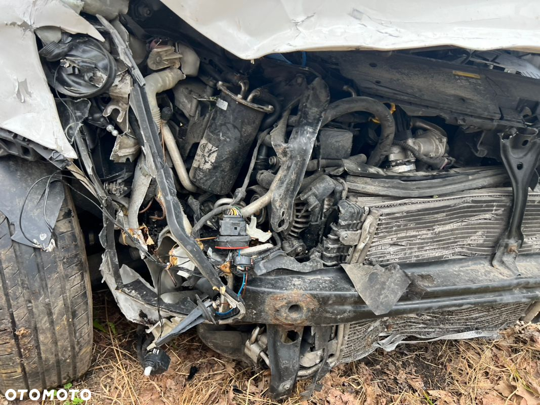 Volkswagen Caddy - 12