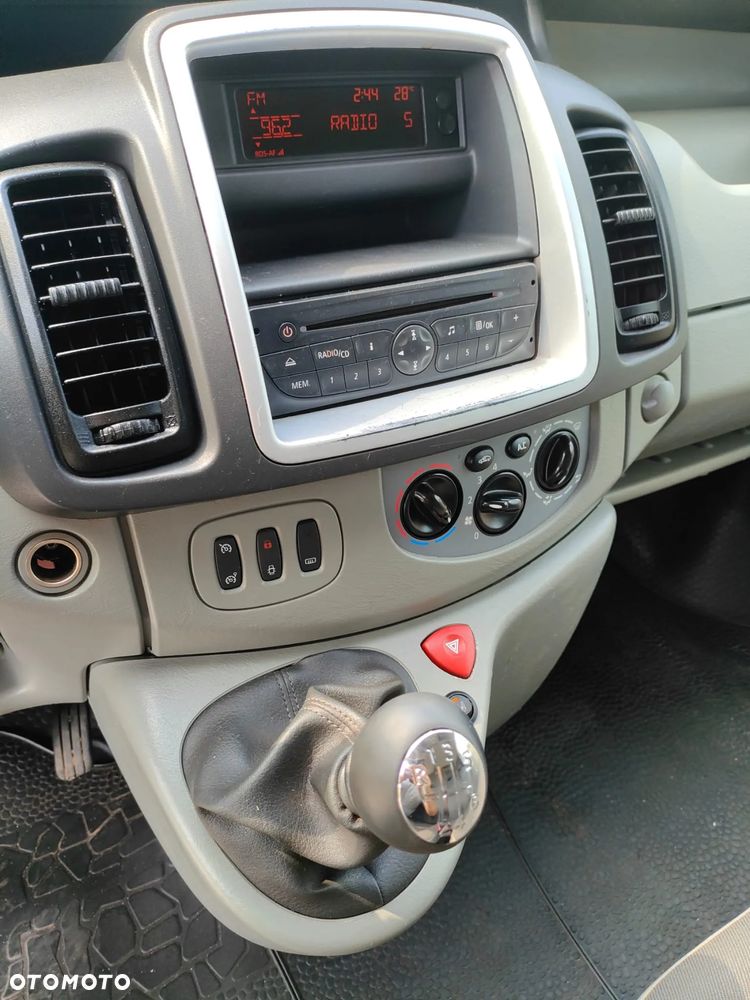 Opel VIVARO - 9
