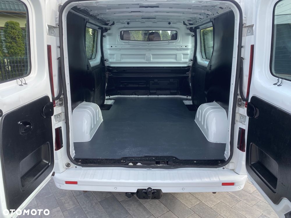 Opel Vivaro - 10