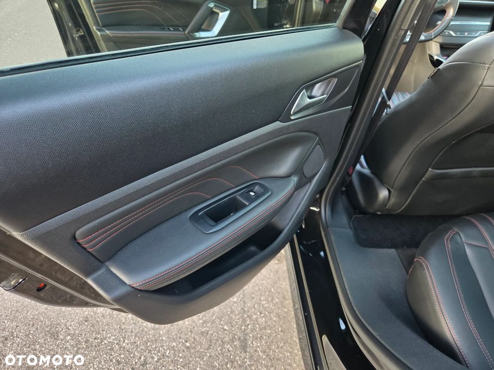 Peugeot 308 1.6 PureTech GPF GT S&S EAT8 - 21