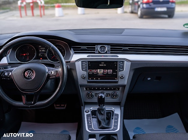 Volkswagen Passat Variant 2.0 TDI DSG Highline - 14