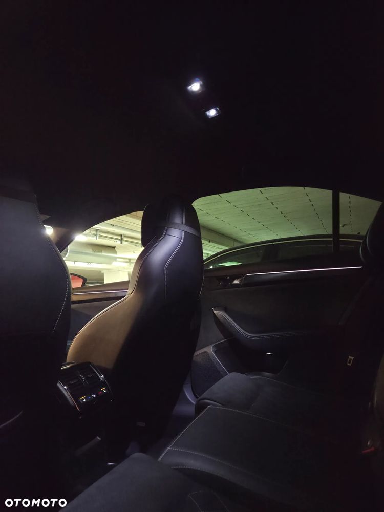 Skoda Superb 2.0 TSI Sportline DSG - 21