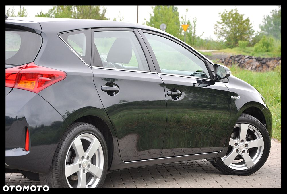 Toyota Auris - 11
