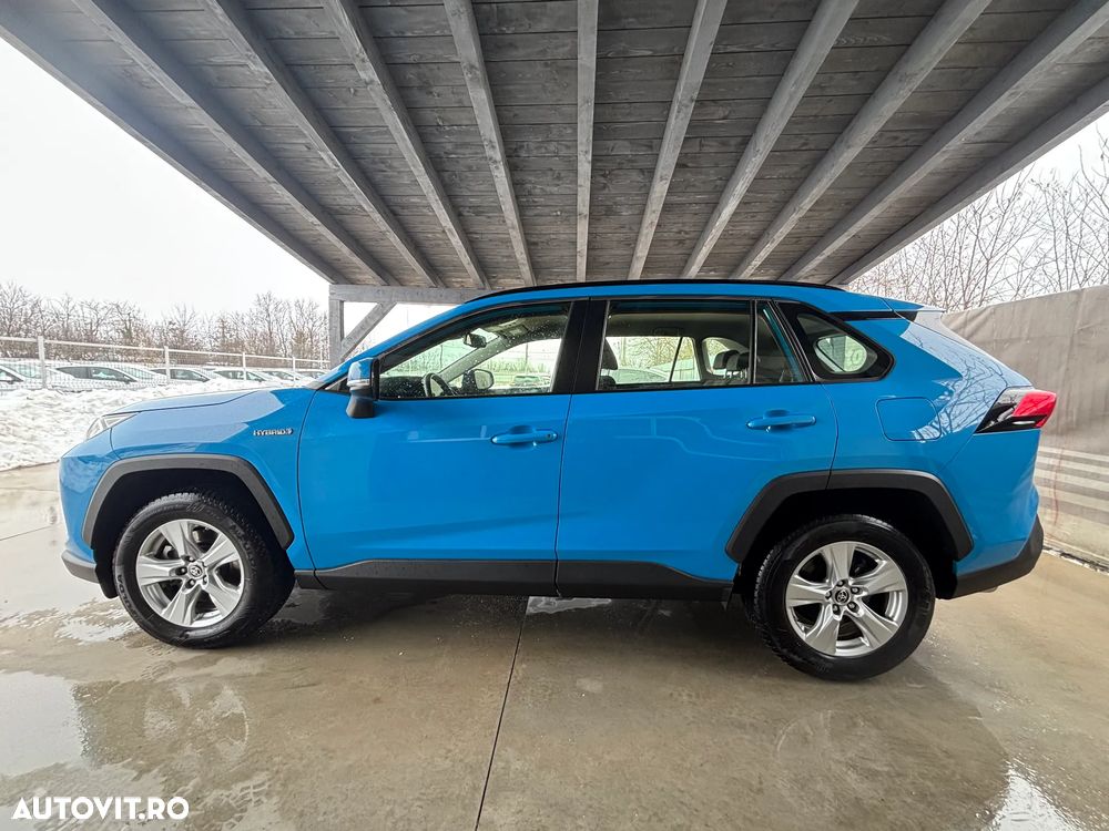 Toyota RAV4 - 6