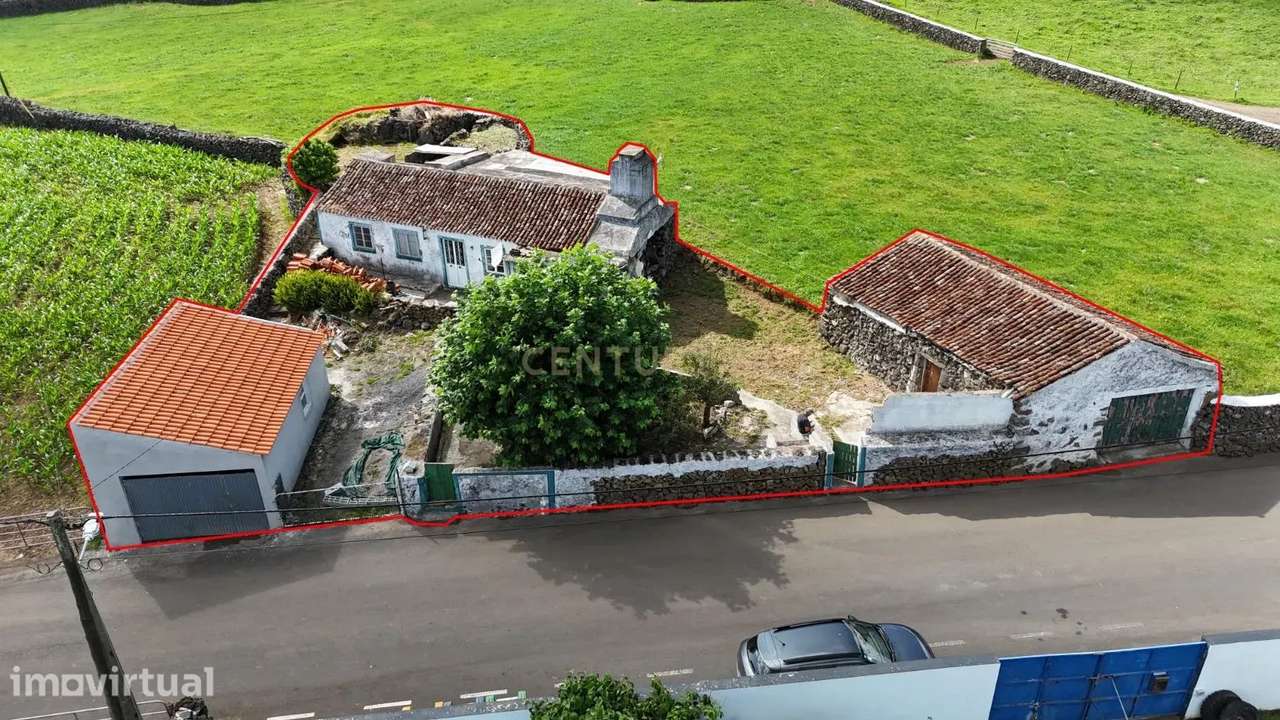 Casa para Recuperação em São Bartolomeu de Regatos - Grande imagem: 2/21