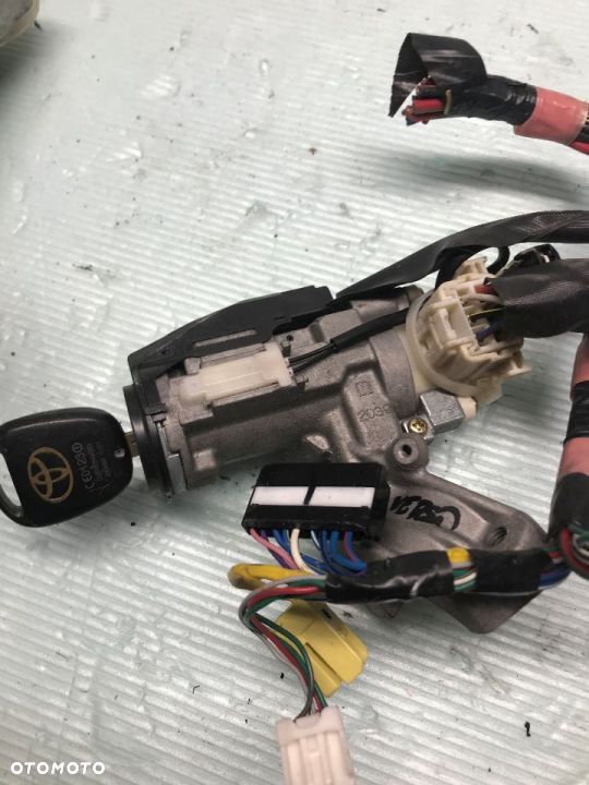 Stacyjka z kluczykiem Verso - 1