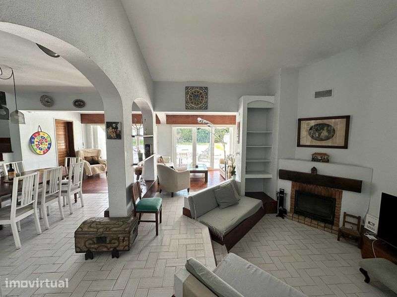 Vivenda com 5 quartos e 4 casas de banho - Grande imagem: 5/12