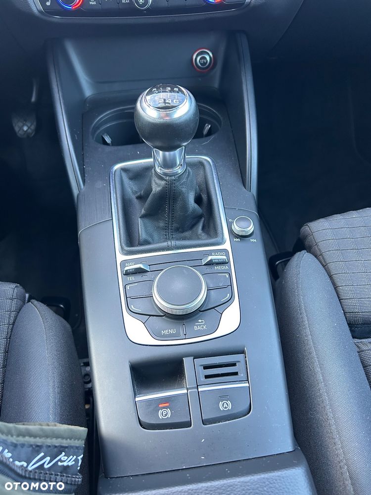 Audi A3 Sportback 1.8 TFSI S line Sportpaket - 24