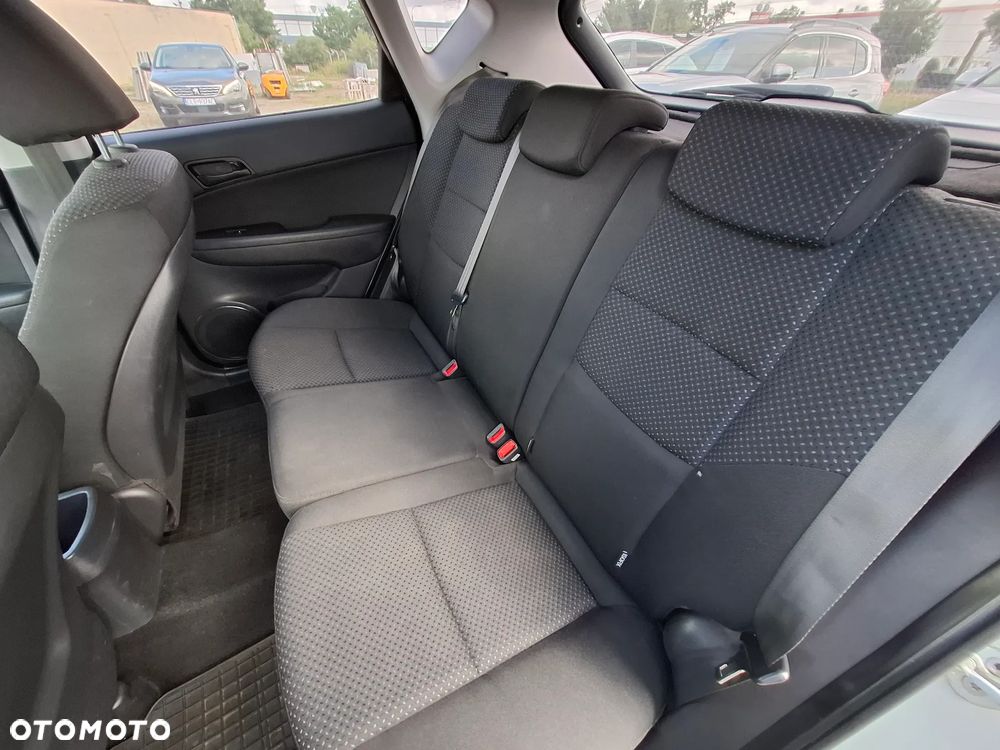 Hyundai i30 1.6 CRDi Comfort EU5 - 12