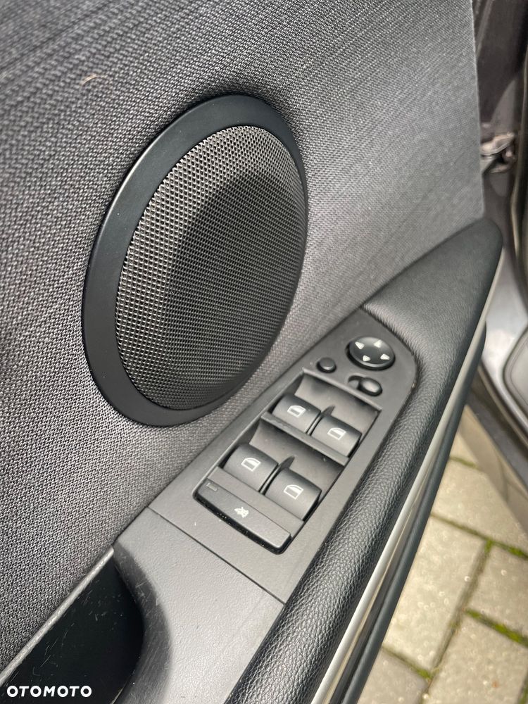 BMW Seria 3 320d - 30