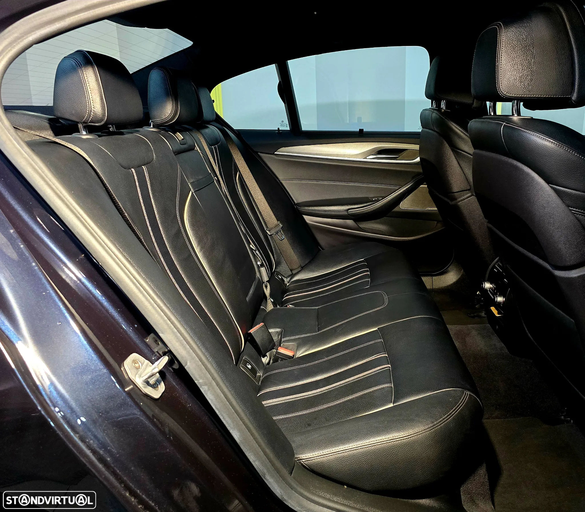 BMW 530 d xDrive Pack M Auto - 12