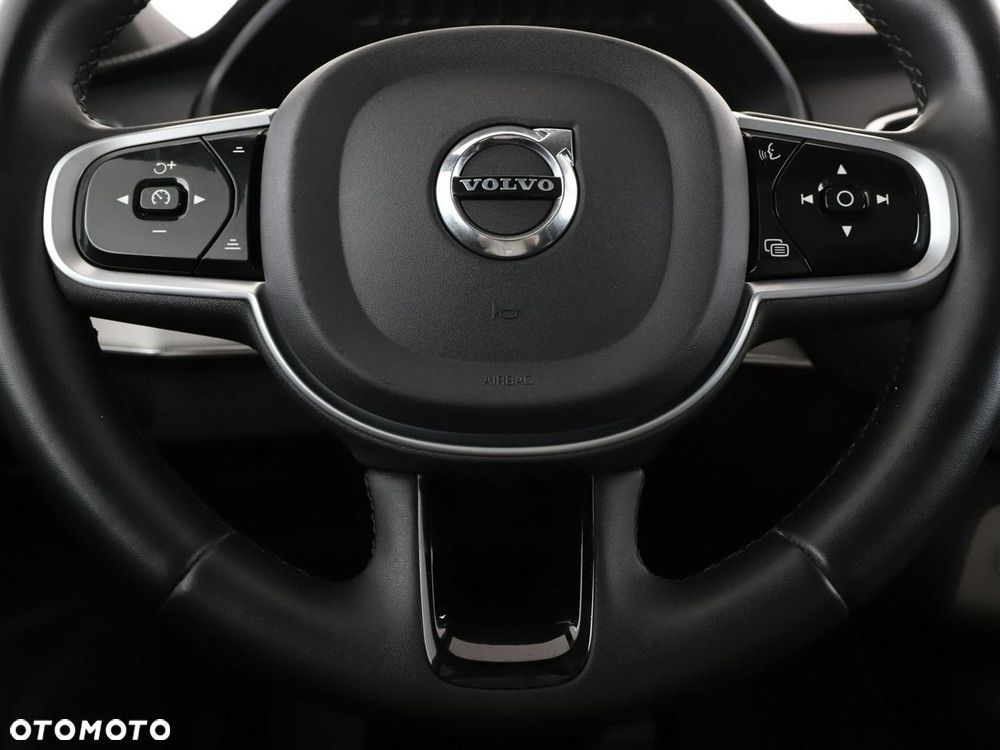 Volvo XC 90 - 22