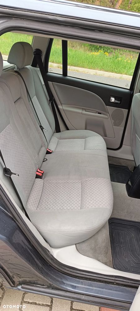 Ford Mondeo 2.0 Ghia - 20