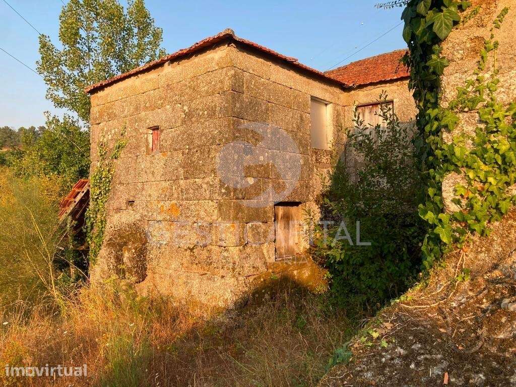 Propriedade com mais de 3 ha e casa em granito no Marco de Canaveses - Grande imagem: 4/43