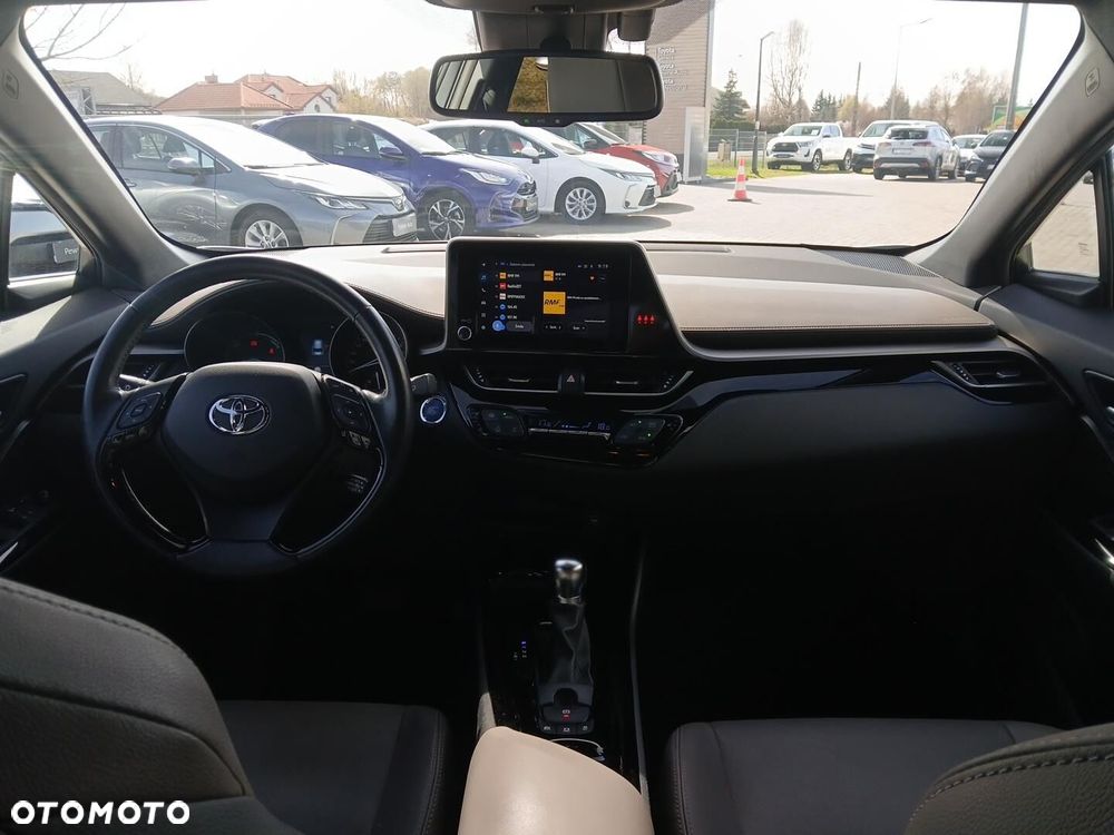 Toyota C-HR 2.0 Hybrid Executive - 12