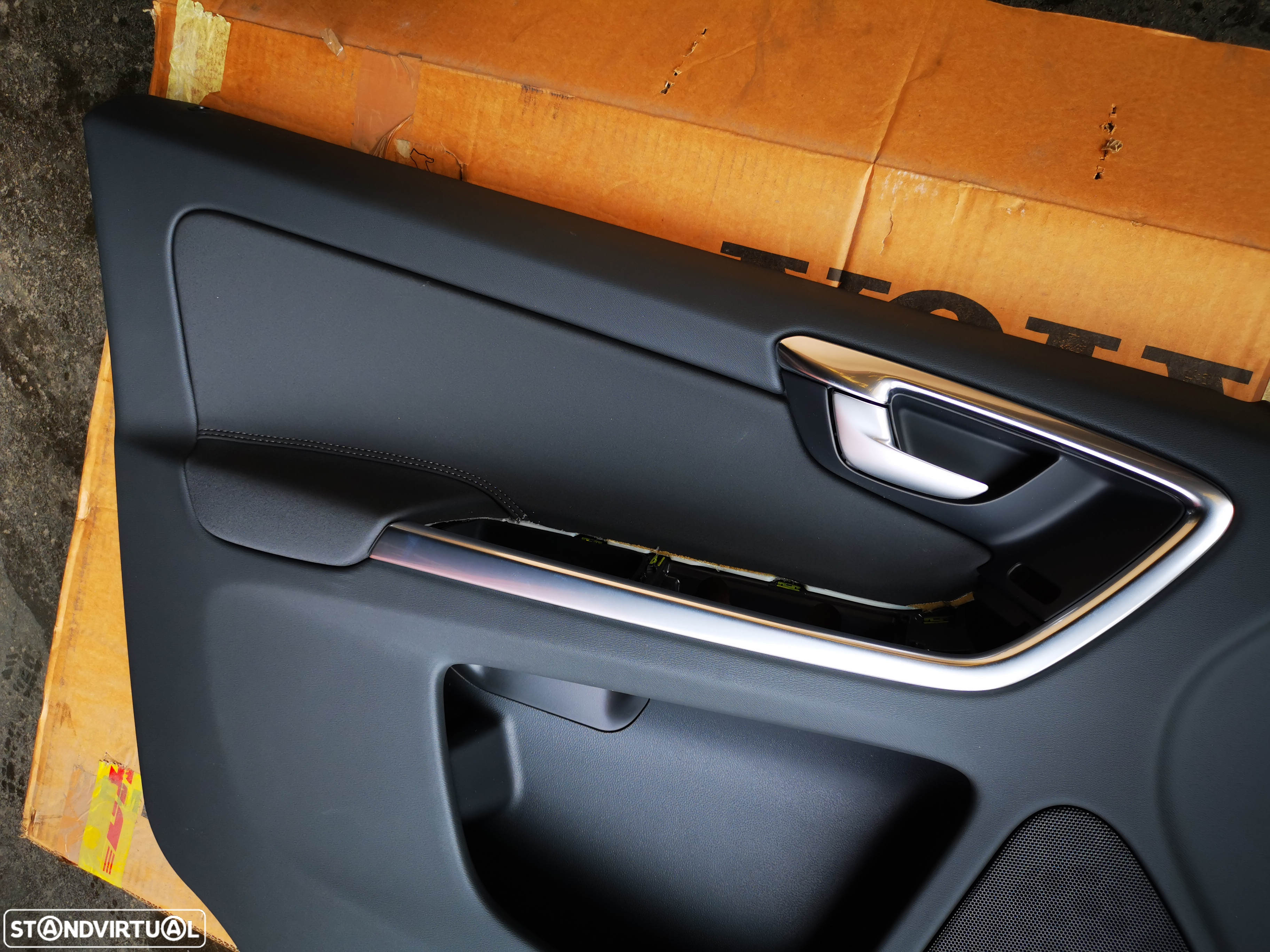 VOLVO XC60 I FORRA / QUARTELA PORTA FRENTE ESQUERDA - FP024 - 2