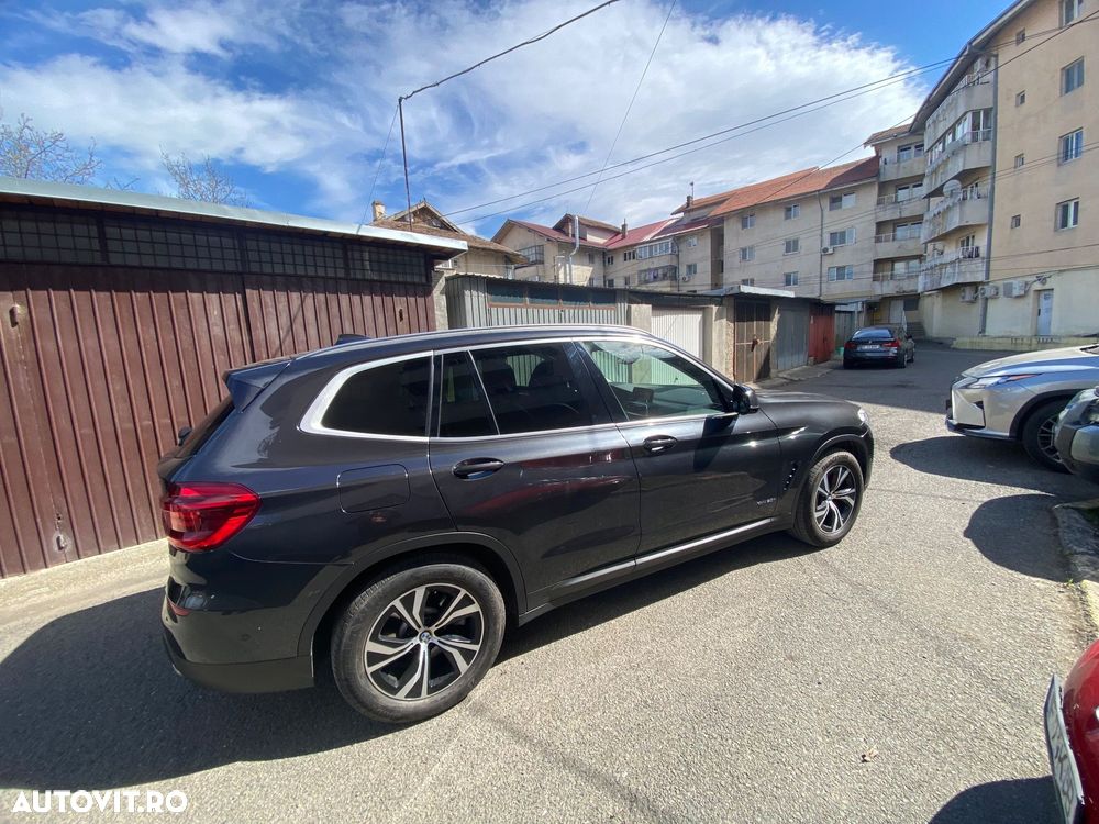 BMW X3 xDrive20i AT Luxury Line - 1