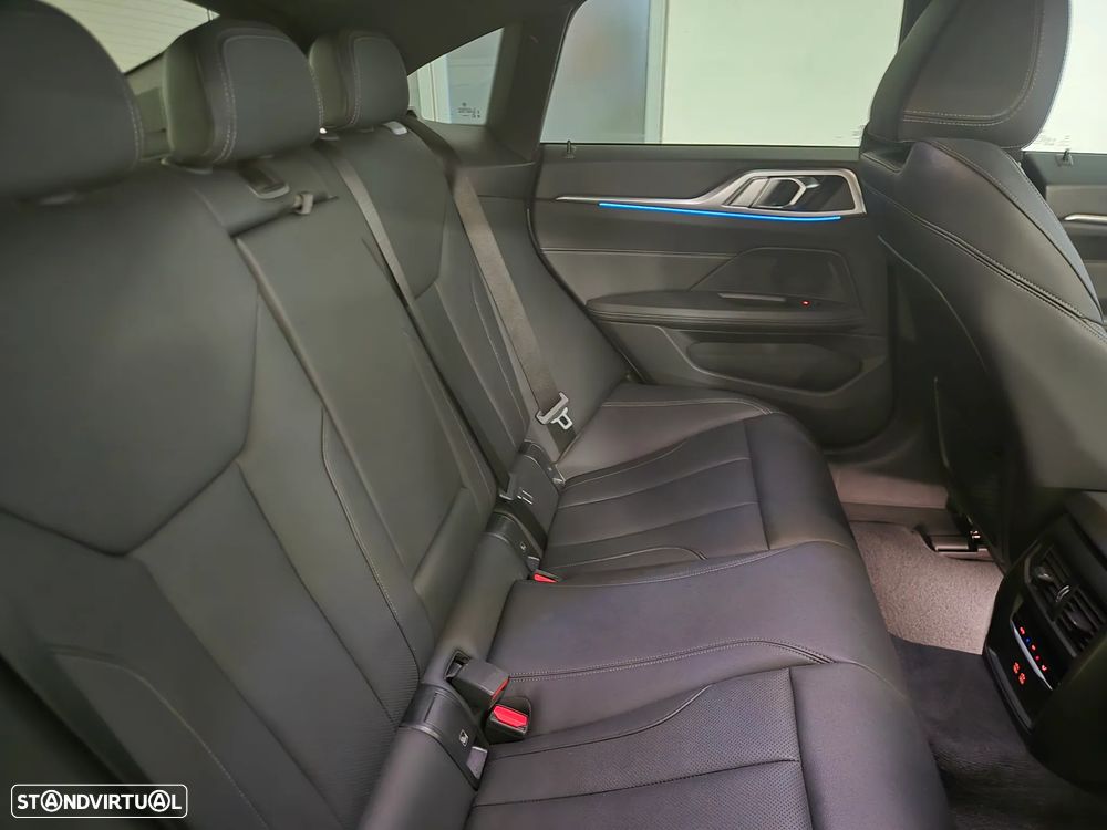BMW i4 eDrive40 Pack Desportivo M - 17
