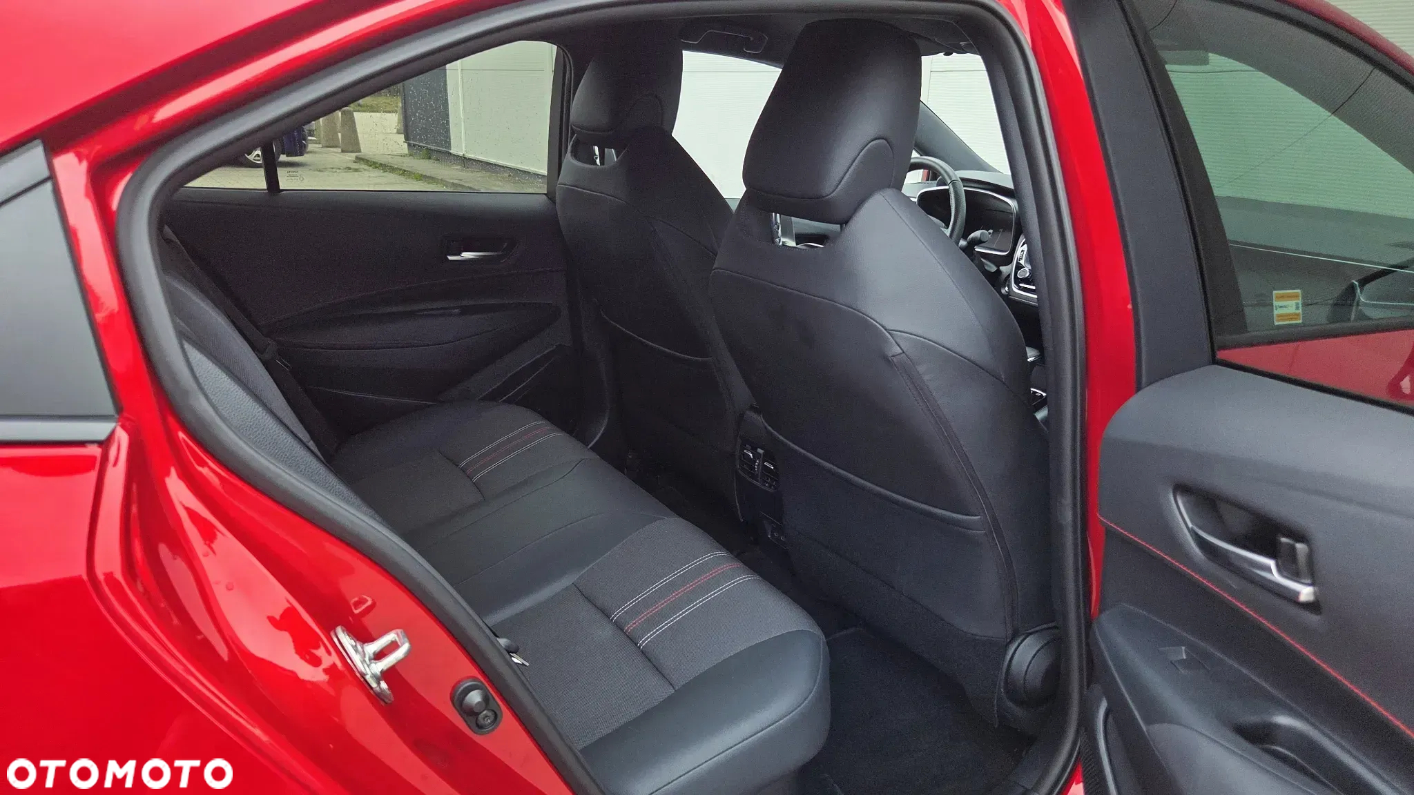 Toyota Corolla 1.8 Hybrid GR Sport - 18