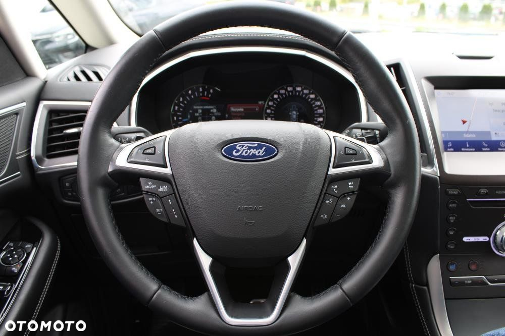 Ford S-Max - 22
