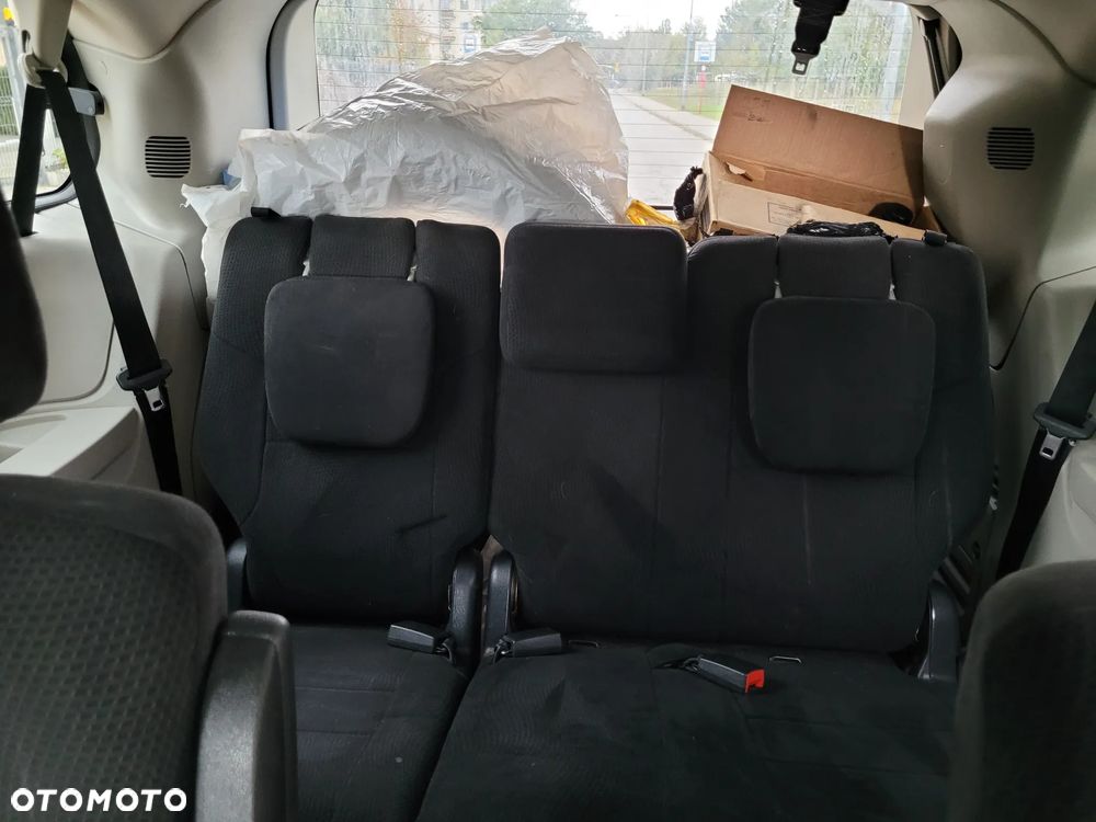 Chrysler Town & Country 3.6 Limited - 25