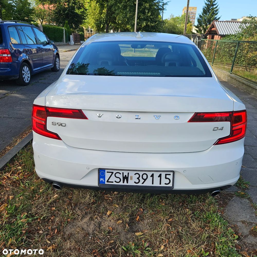 Volvo S90 - 18