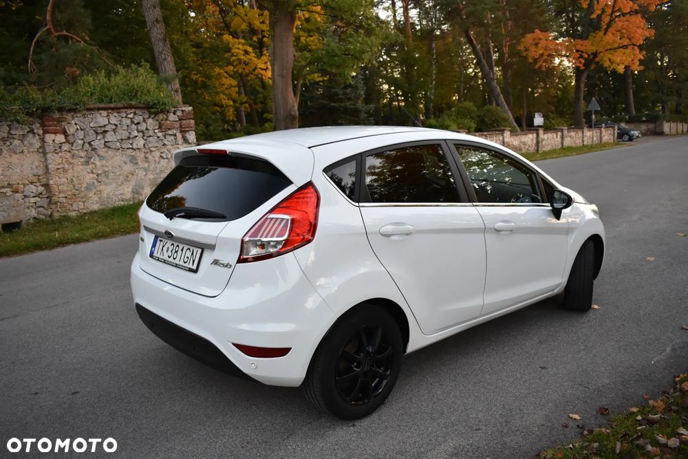 Ford Fiesta 1.0 EcoBoost STart-Stop Titanium - 4