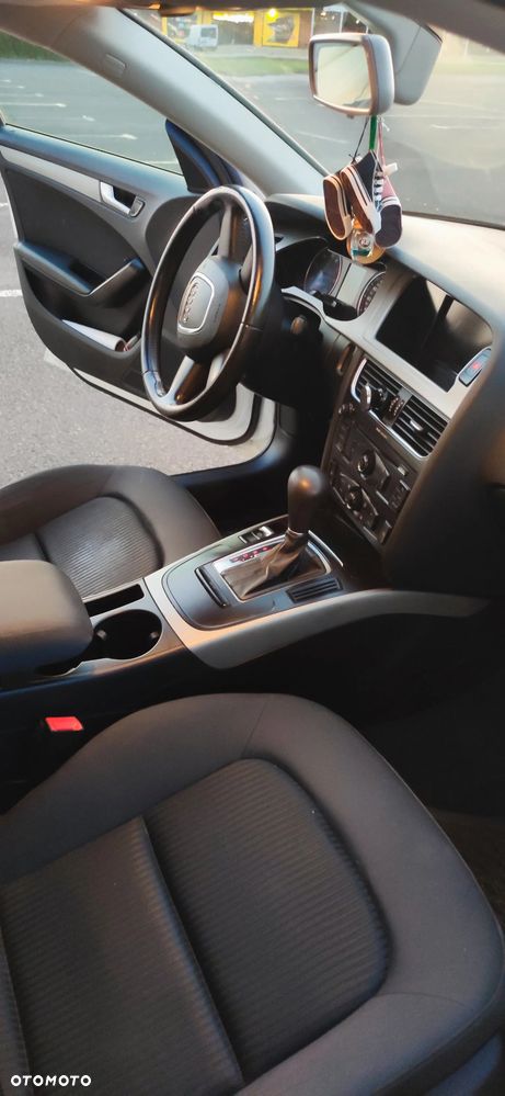 Audi A4 Avant - 8