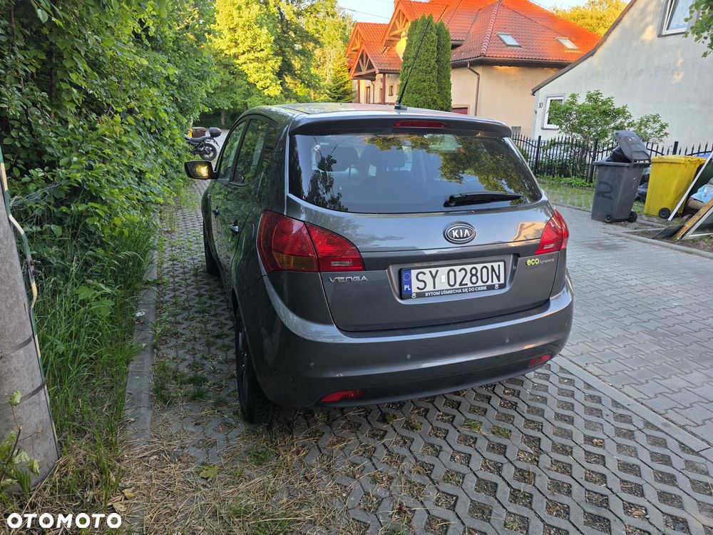 Kia Venga - 3