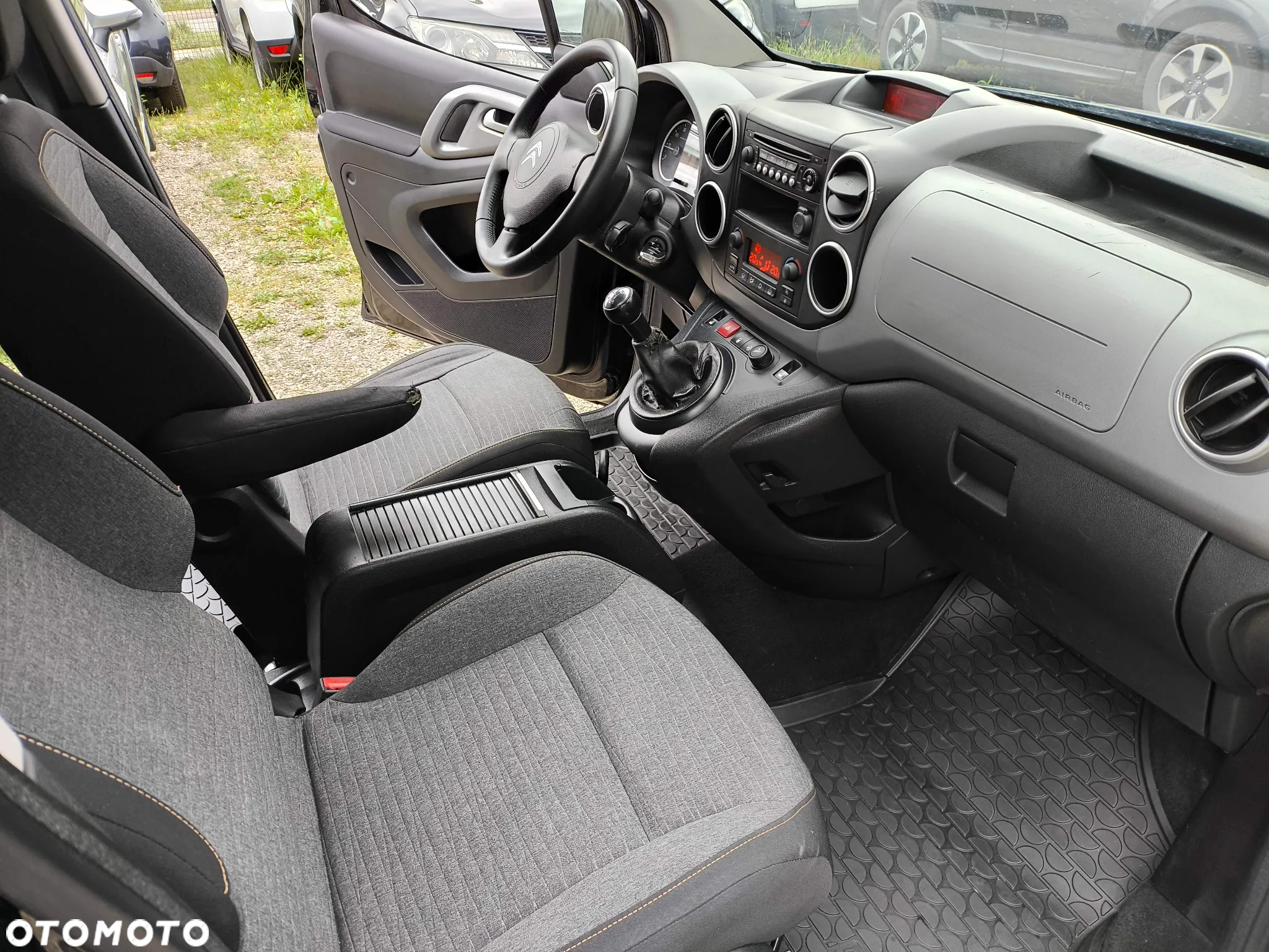 Citroën Berlingo 1.6 BlueHDi XTR - 11