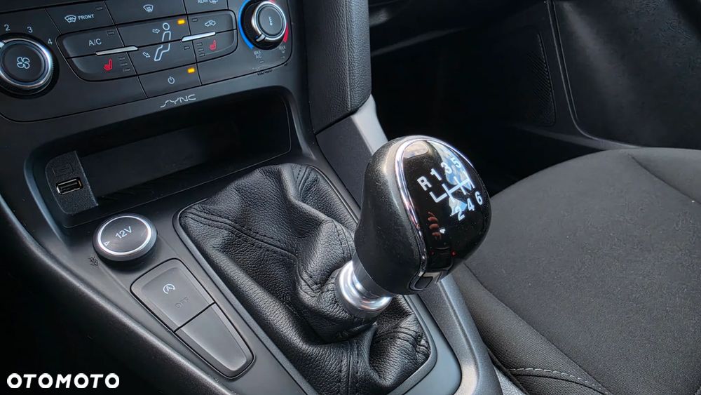 Ford Focus 1.0 EcoBoost SYNC Edition ASS - 34