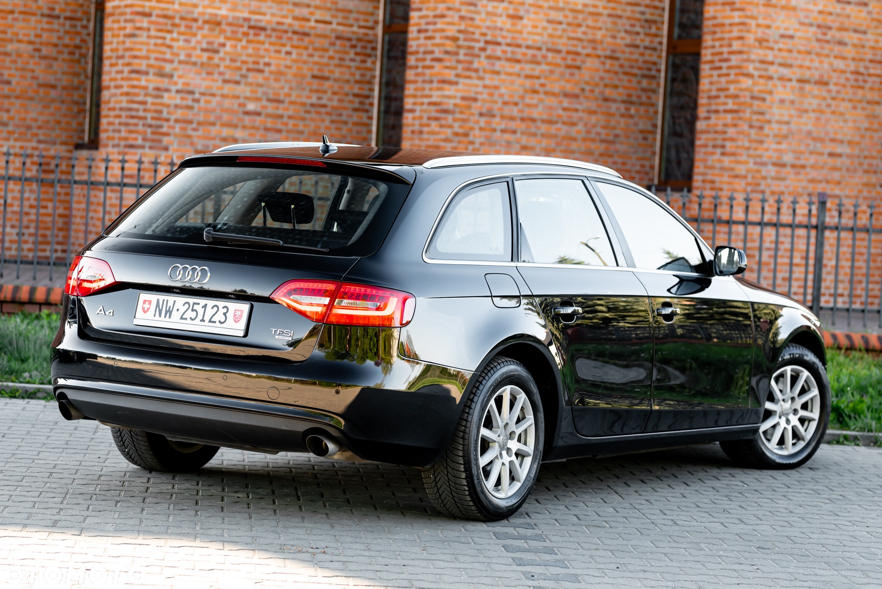 Audi A4 Avant 1.8 TFSI quattro Attraction - 17