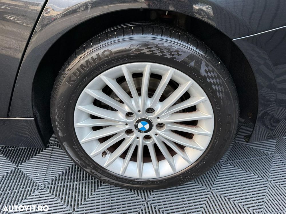 BMW iX3 - 11