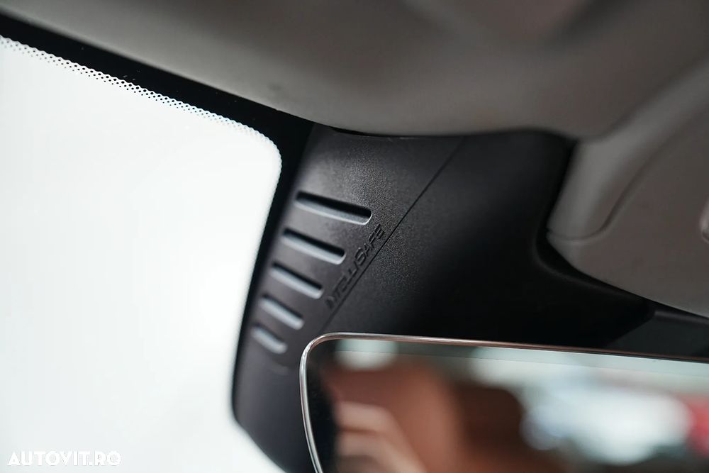 Volvo XC 60 Recharge T6 AWD AT Core - 33