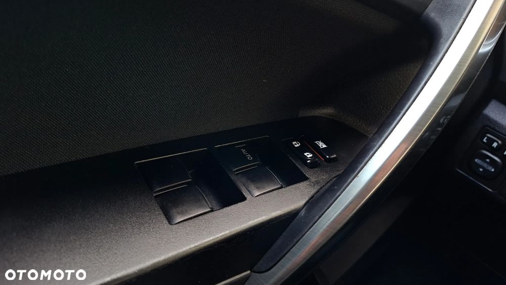 Toyota Auris 1.6 Sol - 22